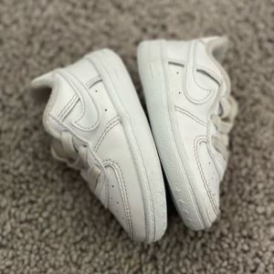 Bundle deal!! 2 pairs of Nikes (3C & 4C)